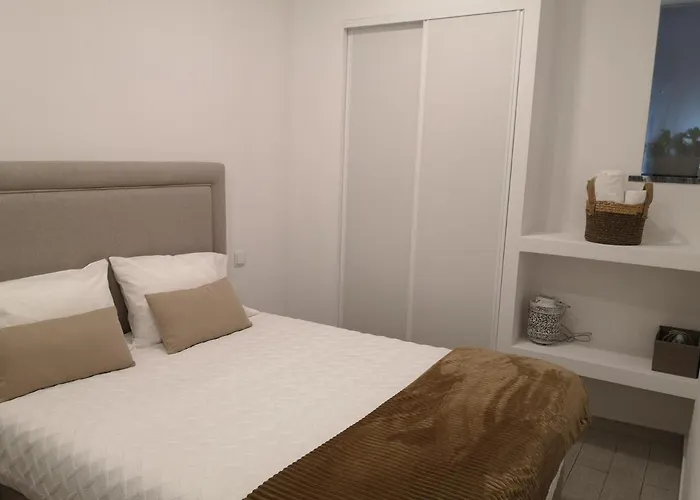 Casinha D'avo 度假居 纳扎雷