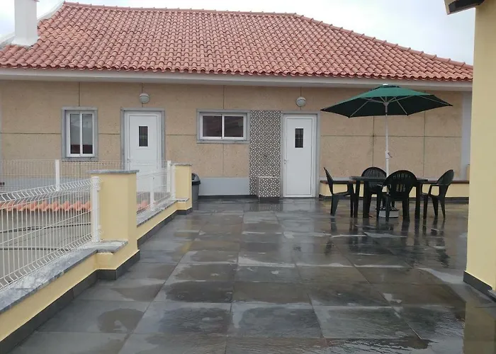 Casinha D'avo * 纳扎雷